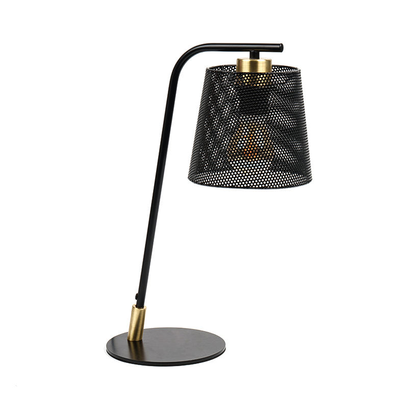 Nordisk metall smi jernbordlampe