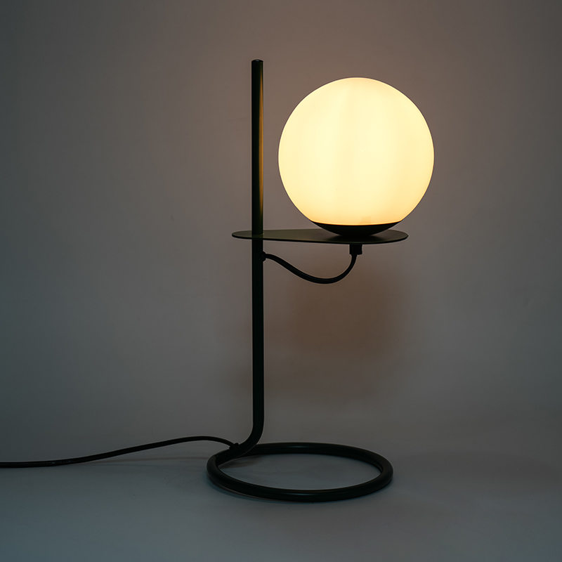 Enkel glassballbordlampe