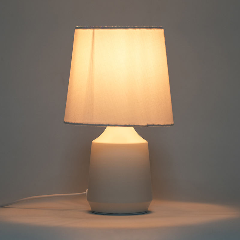 Metall enkel bordlampe