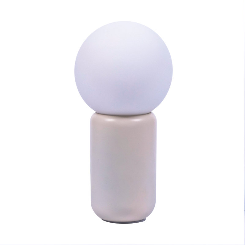 Nordisk enkel bordlampe (metallbase + glasslampeskjerm)