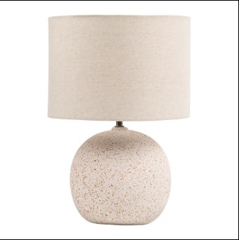 Kan en dekorativ bordlampe endre stemningen i et rom?